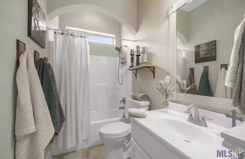 Burnside Casa | Fully furnished home perfect for traveling professionals