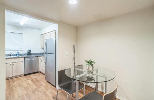 Harlow Apartamento | Fully Furnished Living with Pool & Clubhouse Amenities