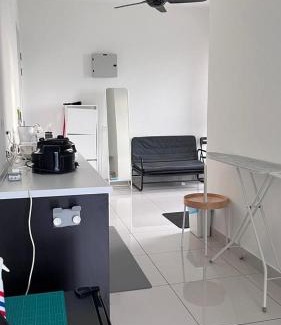 Sungai Buloh Apartamento | Fully furnished Studio Unit.