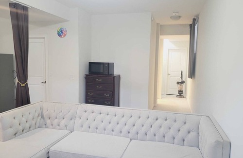 Kitchener Casa | Fully Furnished Studio Basement apartment in Huron Park, Kitchener