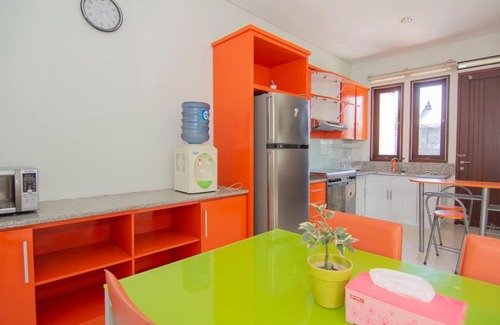 By Pass Ngurah Rai Kuta Casa | Fully Furnished Two-Storey Modern Minimalist House