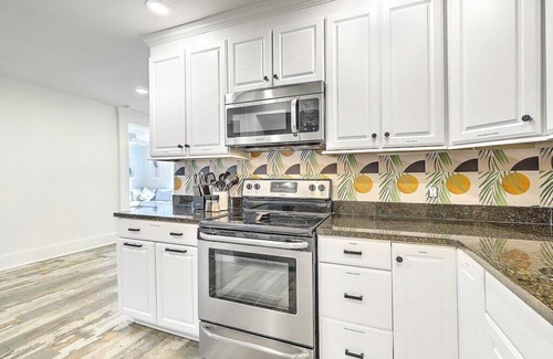 Mount Pleasant Casa | Fully Loaded Home ~ Kid Friendly ~ Outdoor Space