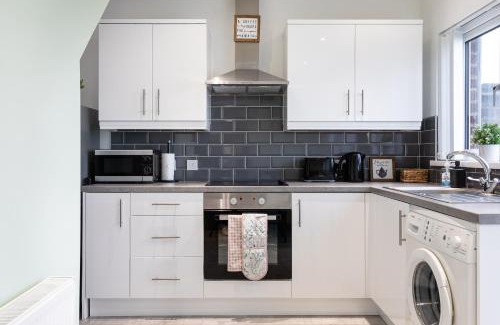 Belfast Casa | Fully Refurbished North Belfast Home 2
