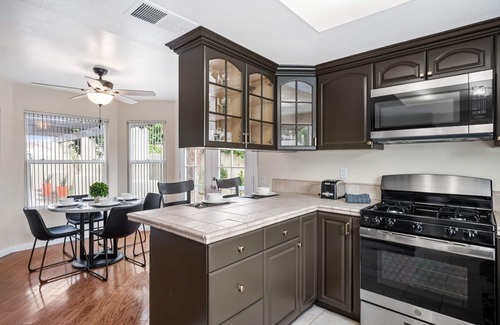 Bermuda Dunes Casa | Fully Remodeled, Clean and Cozy, with FREE POOL/SPA HEATING.