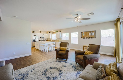 Westwing Mountain Casa | Casa completamente actualizada en el hermoso vecindario de Peoria.