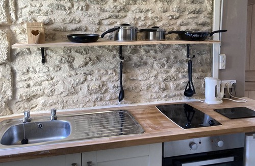 Vouille-les-Marais Casa | Fully renovated gite, in the heart of a small village..