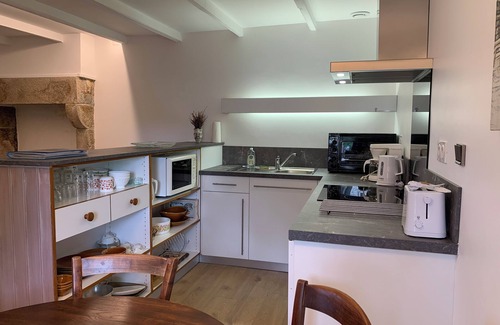 Perols-sur-Vezere Casa | Hotel du Parc - 4 personas, parque - Parque Regional Millevaches