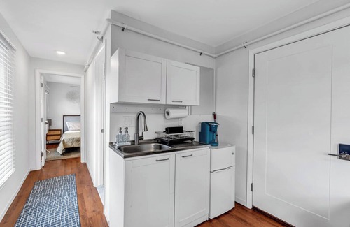 Ocean Grove Apartamento | Fully Renovated 1BR Ocean Grove Penthouse Suite #7