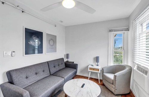 Ocean Grove Apartamento | Fully Renovated 1BR Ocean Grove Penthouse Suite #7