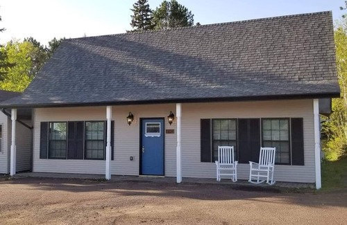 Grand Marais Casa | Fully renovated 3 bed, 2 bath home