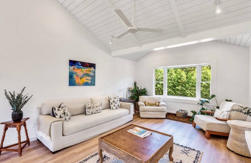 Amagansett North Casa | Fully-Renovated Beach House in Central Location, Expansive Outdoor Space...