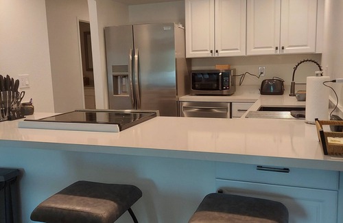 Baristo Condominio | Fully renovated!! Fantastic 2BR-prime location, mountain views, sparkling pool.