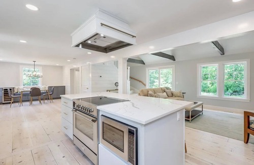 East Dennis Casa | Fully Renovated on Cul-de-sac, Close to Mayflower Beach, EV Charger!
