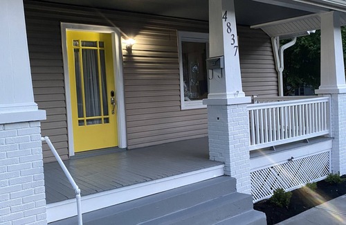 Cincinnati Casa | Fully restored, hardwood floors, Near Lunken airport and Downtown Cincinnati