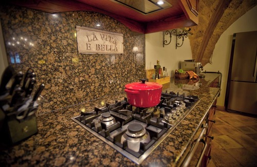 Orvieto Apartamento | Completamente restaurado Lg. Apto en un palacio del siglo XVI en el Centro Orvieto