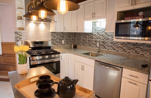 Wellfleet Casa | Nuevo totalmente renovado 4BR 2. 5 B a pie de la playa del estanque del centro AC Central Ropa de cama incluido