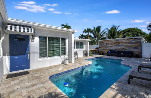 Delray Beach Casa | Fully Updated Home Sleeps 8 - 5 Min to the Beach