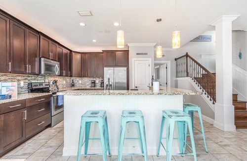 Villages of Crystal Beach Casa | FullyLoaded4BR~Kid Friendly~Walk2Beach&Pool~Seasonal Shuttle~Sleeps 12