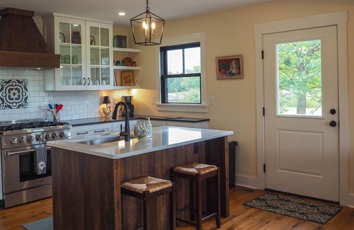 Afton Casa | Fulton Belle Vue - Beautiful fully renovated Farmhouse in Afton-great location.