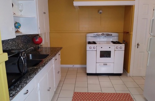 Monte Vista Apartamento | FUN! 3 miles to DT/Riverwalk, nr Trinity U, The Pearl, Fort Sam, In Monte Vista