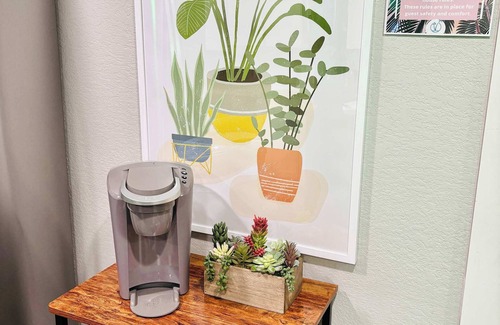 Berkley Casa | Fun and Affordable Dual Bedroom Lower Unit in Vibrant Denver