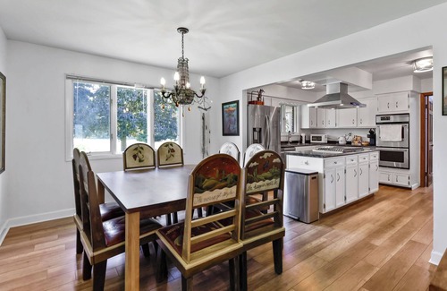 Wheeler Otro | Fun at the Farm House - Charming 3-bedroom farmhouse in lovely Valparaiso
