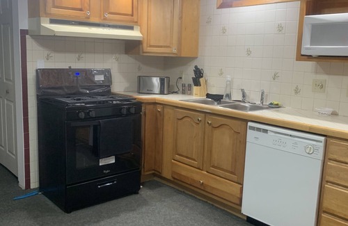 Moscow Casa | Fun Cozy 2 Bedroom 1 Bath Getaway 30 mins or less to everything