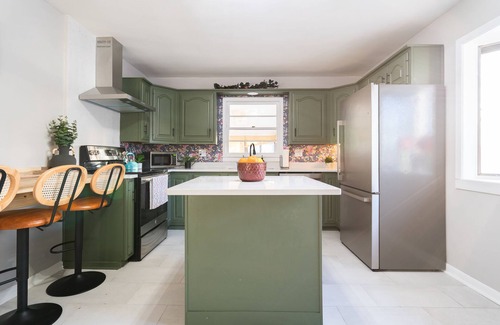 Beech Grove Casa | Fun Design & Extras