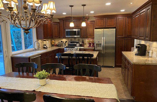 La Habra Casa | Fun Family Home 15 min. From Disneyland