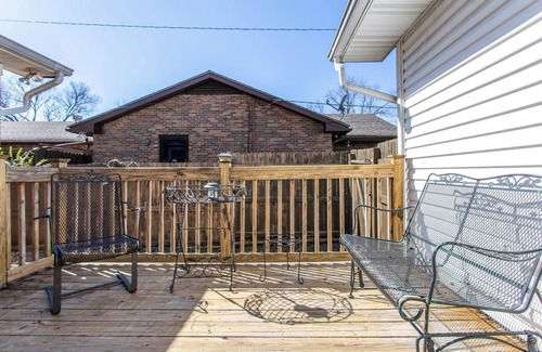 McFerrin Park Casa | Fun & Funky East Nashville Bungalow