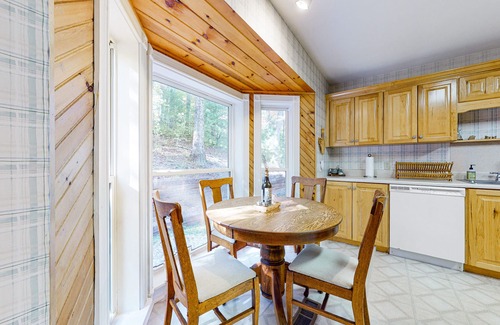 Clarkesville Casa | Fun getaway on three wooded acres with furnished deck & forest views