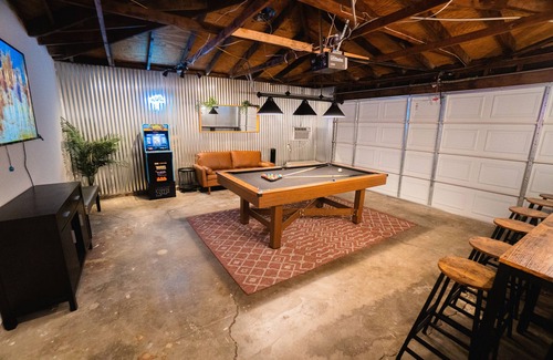 Rowland Heights Casa | FUN home w/ POOL TABLE 12 MILES TO DISNEY