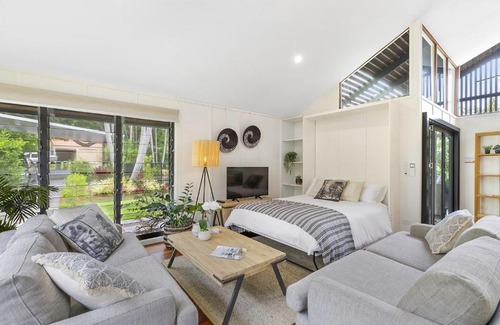 Sunshine Beach Casa | Fun in Ferris Everything you need Pet Friendly 2 Bedroom House with Pool - Sleeps 6