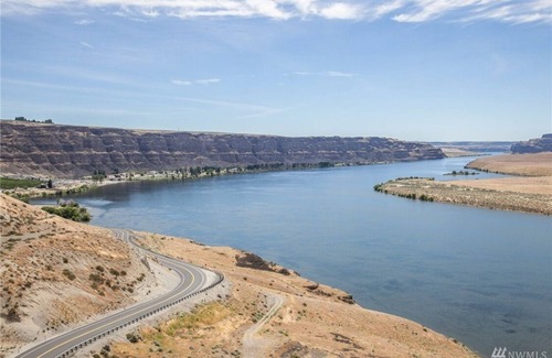 Quincy Condominio | Fun in the Sun, Gorge Concerts, Columbia River, Wineries