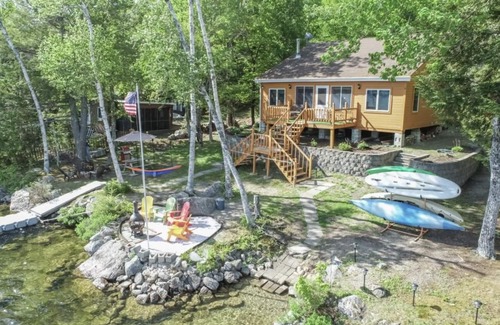 Otis Casa | Fun Lakefront Cabin near Acadia