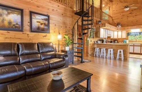 Otis Casa | Fun Lakefront Cabin near Acadia