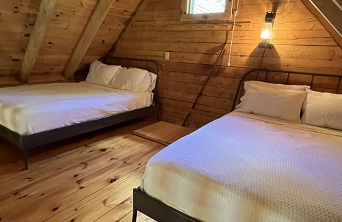 Gilford Cabina | Fun Log Cabin in the Woods
