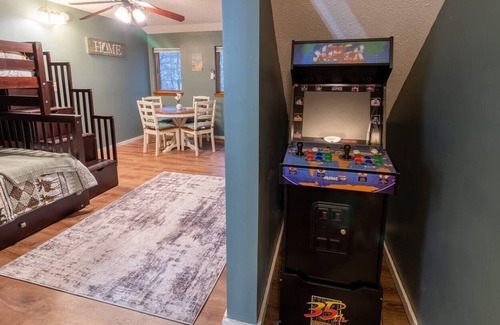 Bartlett Complejo | Fun Mountain views on the Saco w/Arcade Game!