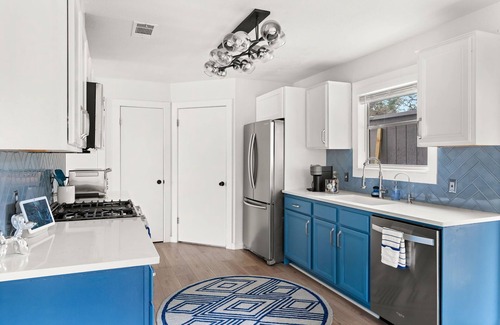 Central East Austin Casa | Fun & Stylish House - A hidden oasis in the heart of Central East Austin