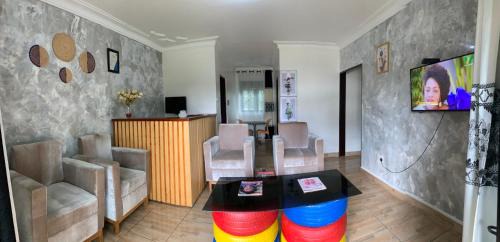 Fort Portal Casa | Fun-Ville Vacation Home, 4 bedrooms - Entire Home