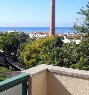 Imaculado Coracao de Maria Apartamento | Funchal petrolhead apartment