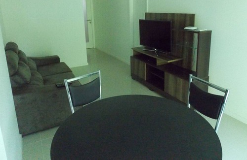 Icarai Apartamento | Funcional Ap. 905-1Q: balcón, barbacoa, garaje, piscinas, Internet