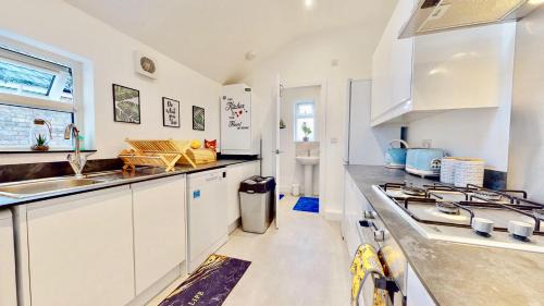 Rochester East Ward Apartamento | Funky 2 Bed (split level) Apartment in the Heart of Historic Rochester