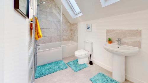 Rochester East Ward Apartamento | Funky 2 Bed (split level) Apartment in the Heart of Historic Rochester
