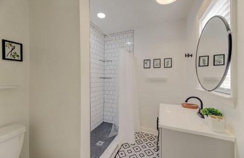 Earlewood Casa | Funky River Caravan Apt