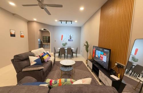 Kuantan Casa | FunkyVila6 14Pax 4BR Near188Tower, HTTA, Airport