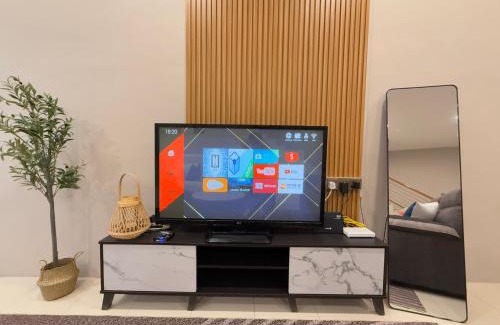 Kuantan Casa | FunkyVila6 14Pax 4BR Near188Tower, HTTA, Airport