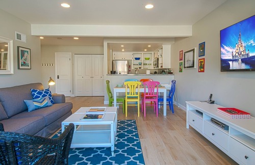 Hermosa Village Condominio | Funtierland + Love Bug + Al otro lado de la calle de Disney + Nursery + Pool + Netflx