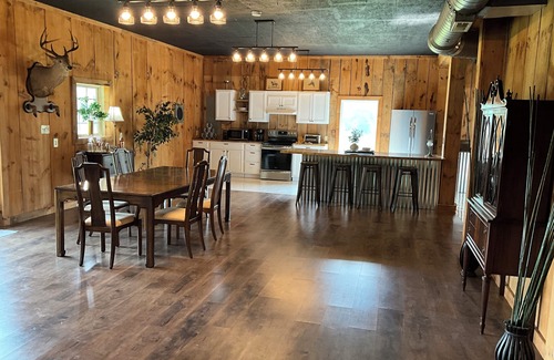 Stanton Cabina | Furnace Mt Rustic Retreat