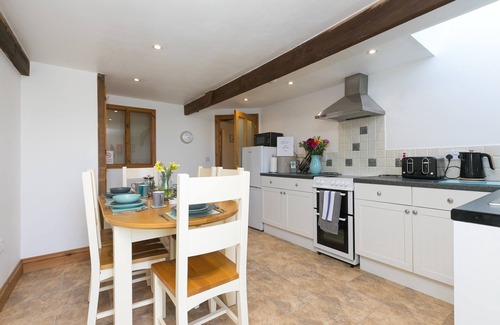 Stenalees Cabaña | FURNESS@THE WEST DRY, pet friendly, with a garden in St Austell